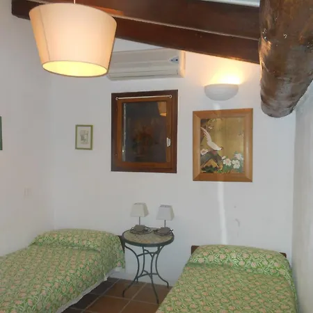 Les Hameaux De Pietragione Гостевой дом Порто-Веккьо