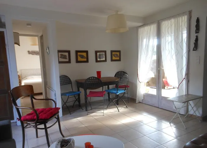 Les Hameaux De Pietragione * بورتو فيكشْيو