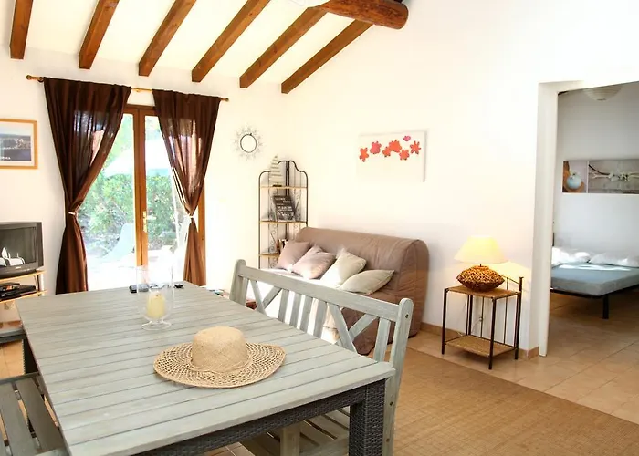 Les Hameaux De Pietragione * بورتو فيكشْيو