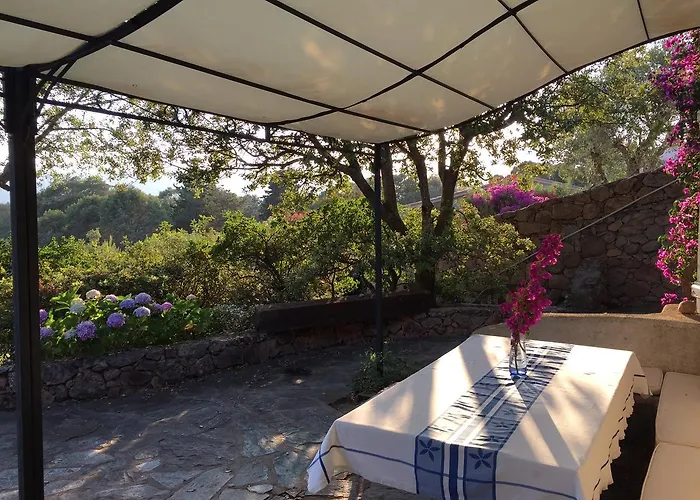 Les Hameaux De Pietragione بيت ضيافة *